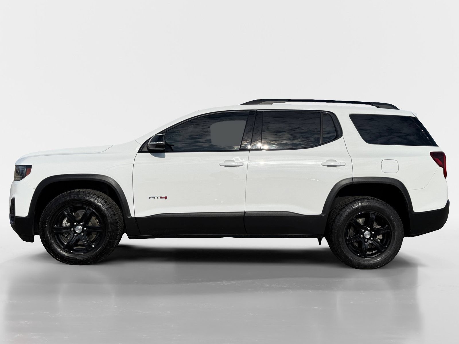 Used 2023 GMC Acadia AT4 w/ Preferred Package AWD/4WD image 2