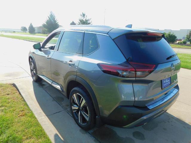 Used 2023 Nissan Rogue SL AWD/4WD image 14