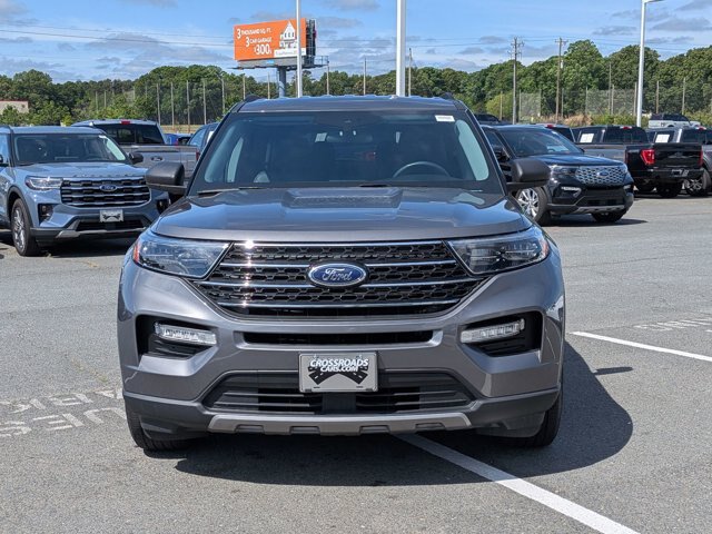 Certified 2023 Ford Explorer XLT w/ Equipment Group 202A RWD image 9