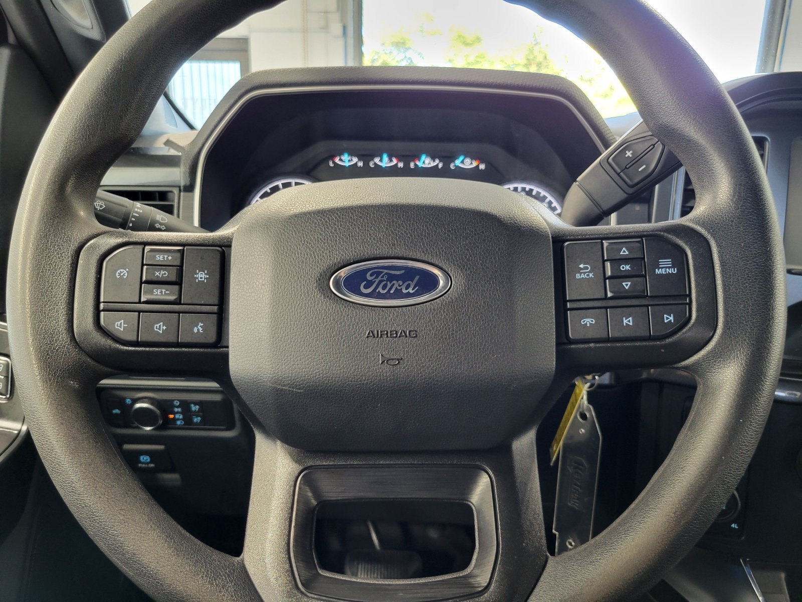 Certified 2022 Ford F150 XL w/ STX Appearance Package AWD/4WD image 11