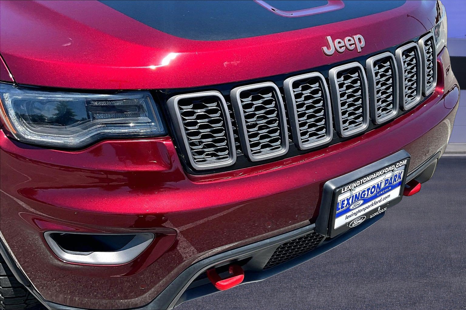 Used 2017 Jeep Grand Cherokee Trailhawk w/ Trailhawk Luxury Group AWD/4WD image 31