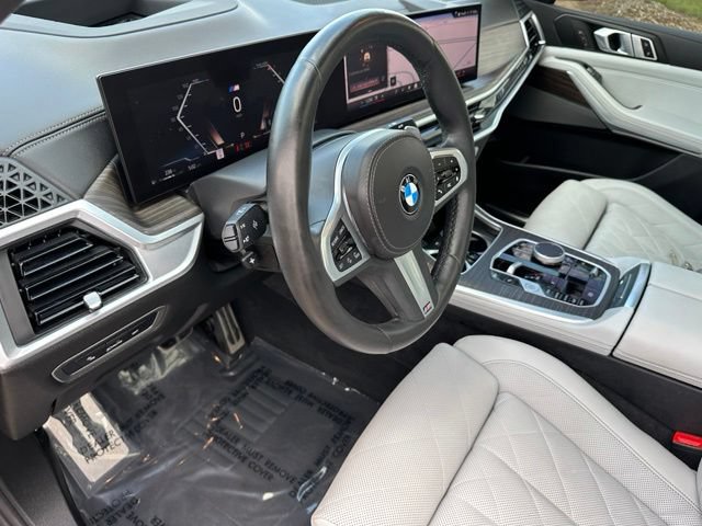 Used 2024 BMW X7 xDrive40i w/ M Sport Package AWD/4WD image 27