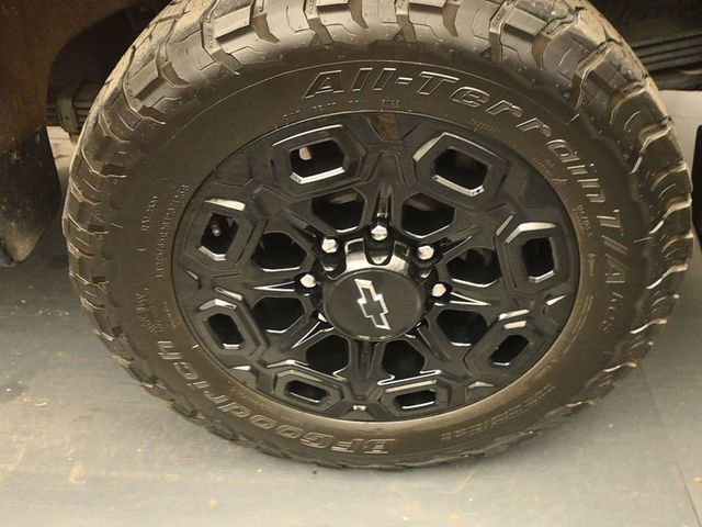 Used 2024 Chevrolet Silverado 2500 LTZ w/ LTZ Plus Package image 9