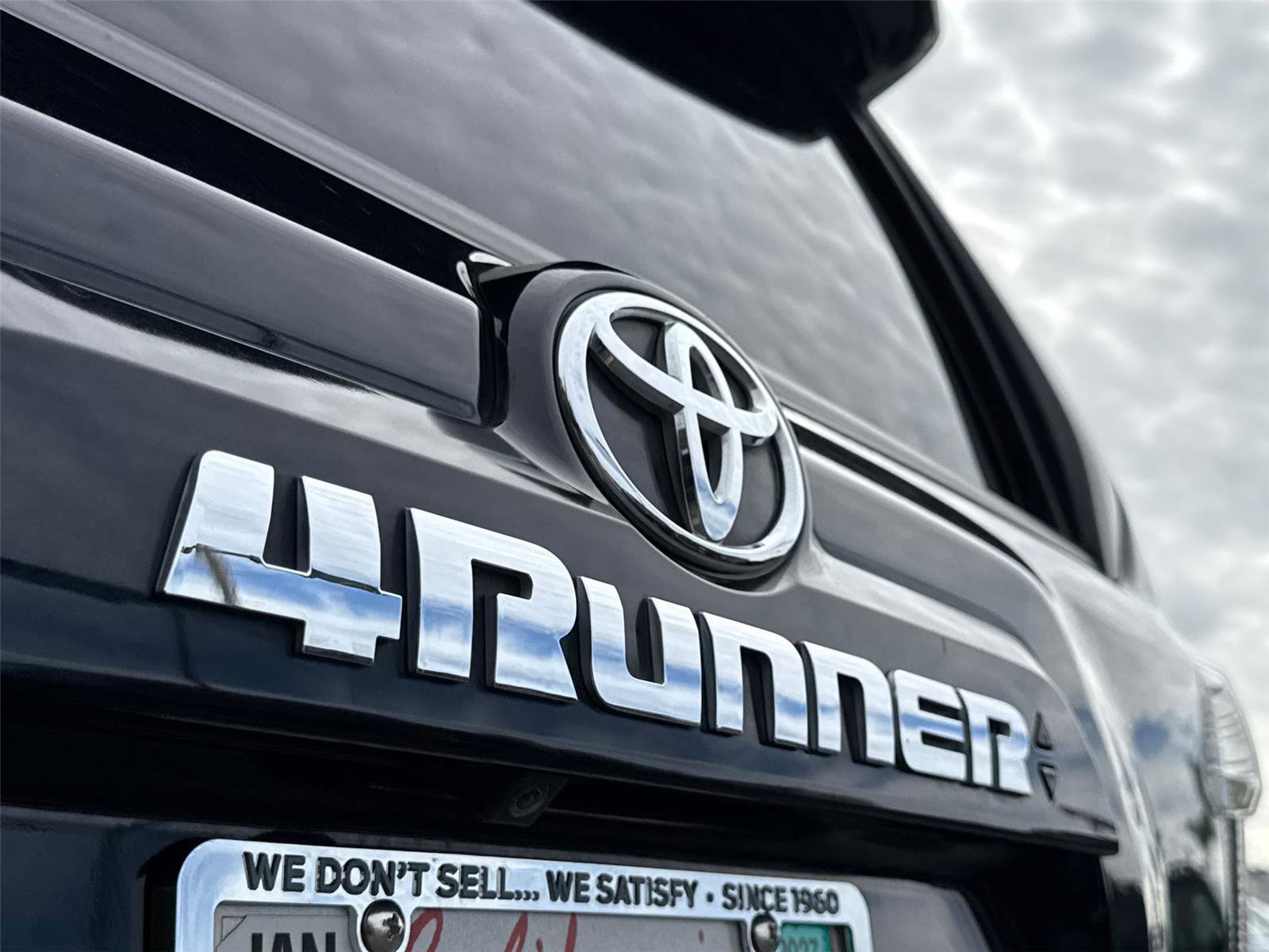 Used 2021 Toyota 4Runner SR5 image 12