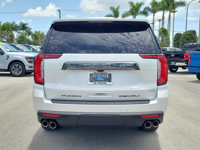 Used 2023 GMC Yukon XL Denali Ultimate AWD/4WD image 6