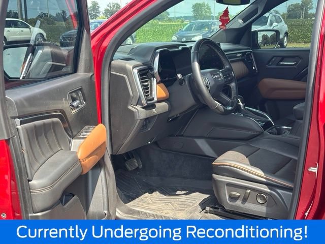 Used 2023 GMC Canyon AT4 w/ AT4 Premium Package AWD/4WD image 10