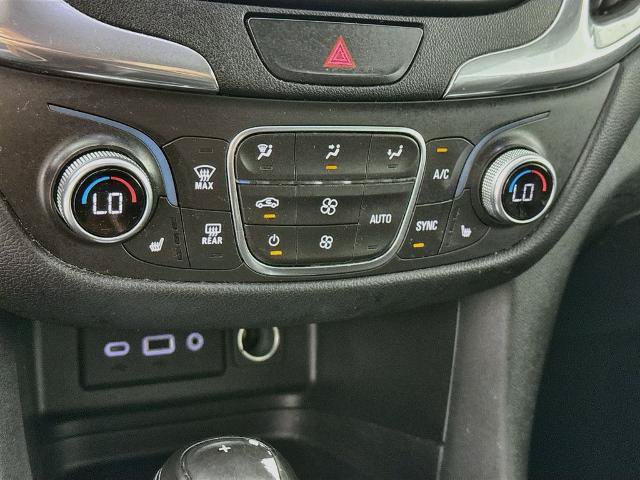 Used 2019 Chevrolet Equinox LT FWD image 16