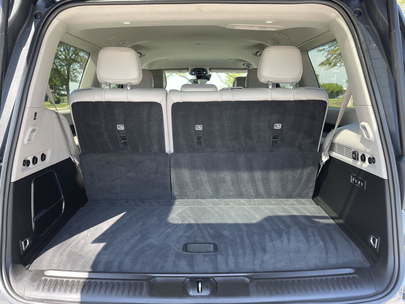 Used 2022 Jeep Wagoneer Series III w/ Flexible Seating Group AWD/4WD image 37