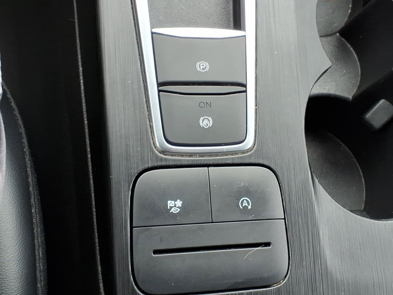 Certified 2024 Ford Escape ST-Line AWD/4WD image 19