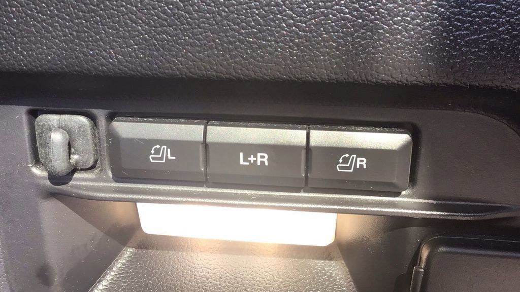 Certified 2022 Ford Explorer Limited w/ Equipment Group 301A image 12