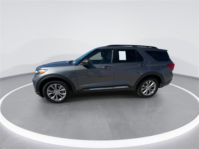 Certified 2023 Ford Explorer XLT w/ Equipment Group 202A image 9