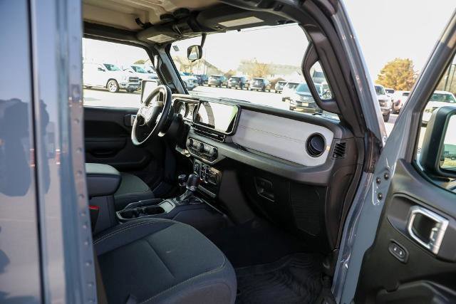 Used 2025 Jeep Wrangler Sport image 29