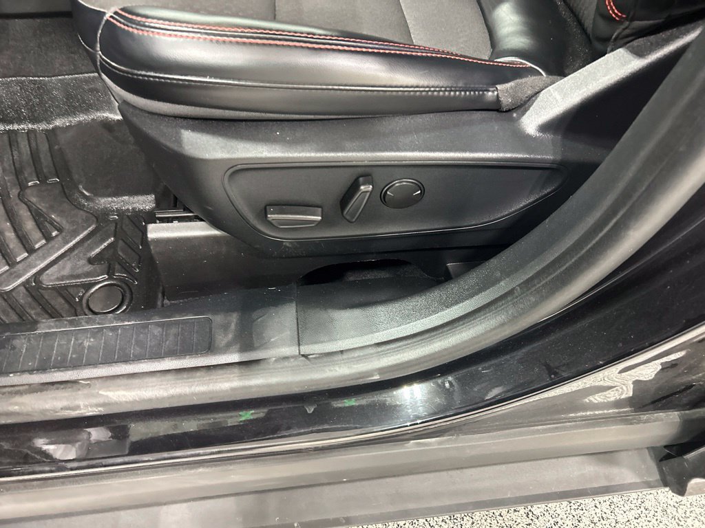 Certified 2024 Ford Escape ST-Line AWD/4WD image 11