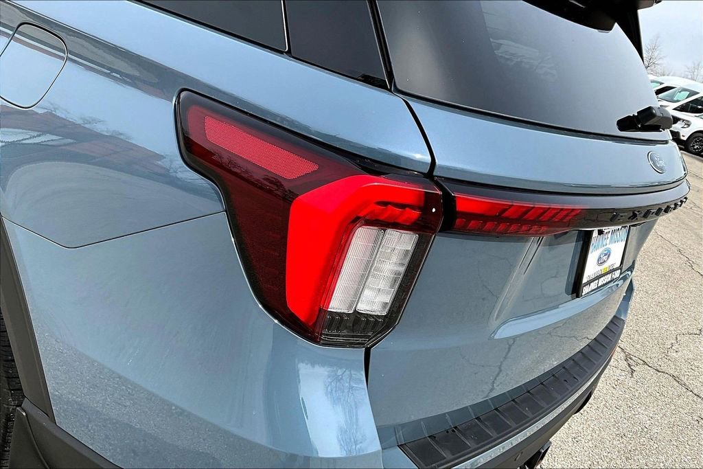 Certified 2025 Ford Explorer ST-Line image 22