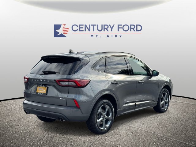 Certified 2023 Ford Escape ST-Line w/ Tech Pack #1 AWD/4WD image 2