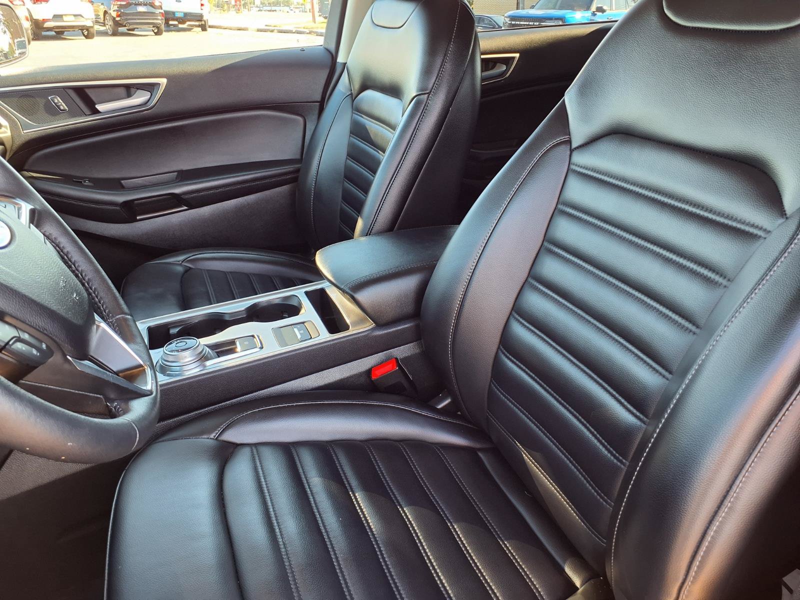 Certified 2024 Ford Edge SEL w/ Convenience Package AWD/4WD image 3