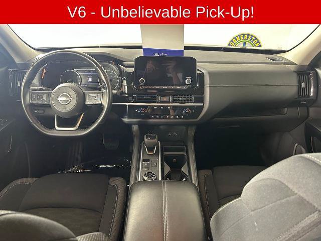 Used 2025 Nissan Pathfinder SV AWD/4WD image 6