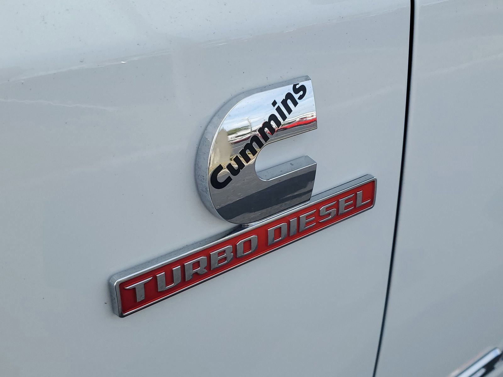 Used 2024 RAM 2500 Laramie w/ Safety Group image 8