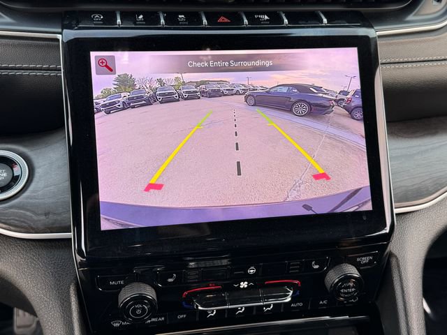 Used 2022 Jeep Grand Cherokee L Limited image 27