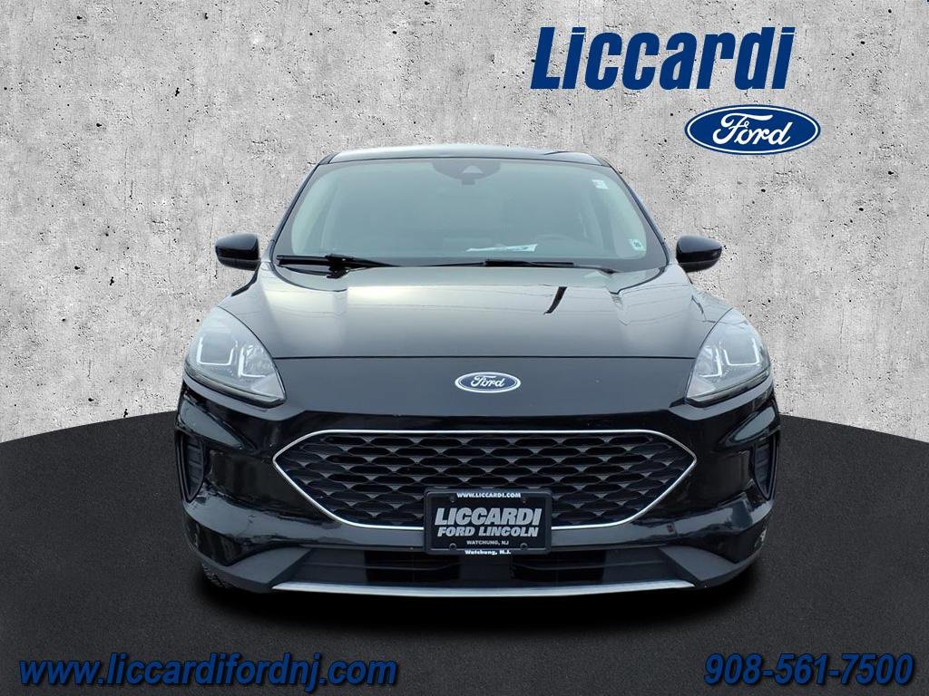 Certified 2020 Ford Escape SE image 2