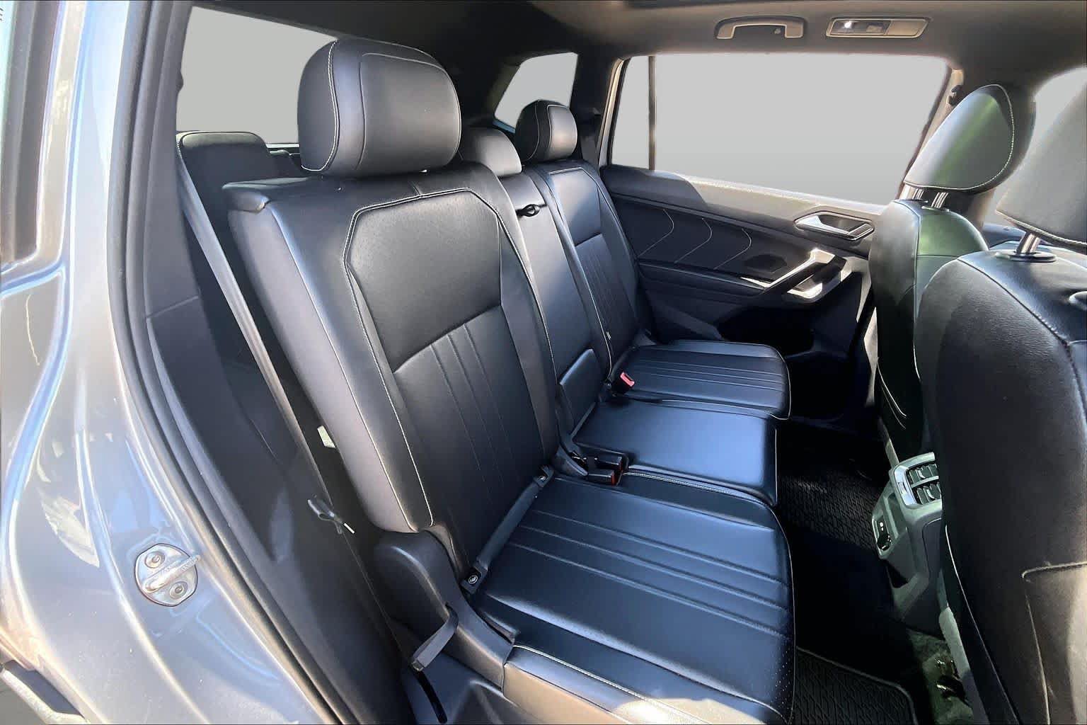 Used 2024 Volkswagen Tiguan SE R-Line FWD image 20