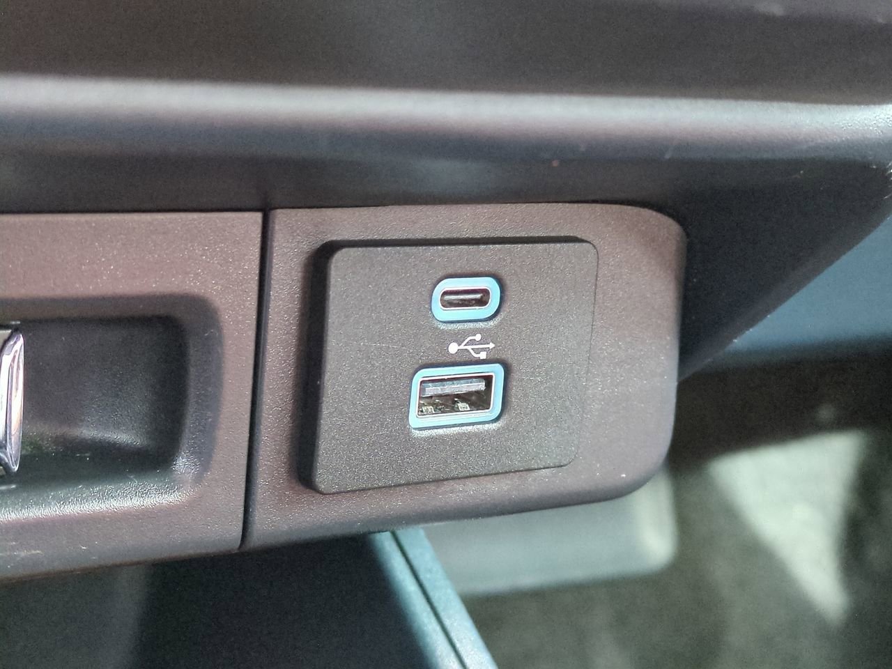 Certified 2022 Ford Maverick Lariat image 22