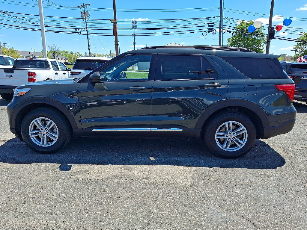 Certified 2023 Ford Explorer XLT w/ Equipment Group 202A AWD/4WD image 5