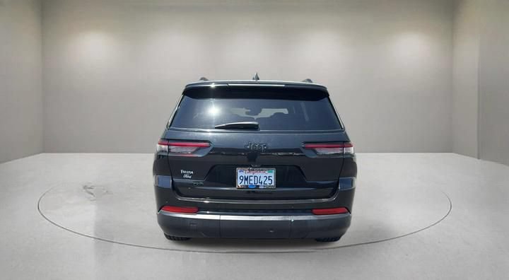 Used 2023 Jeep Grand Cherokee L Laredo AWD/4WD image 3