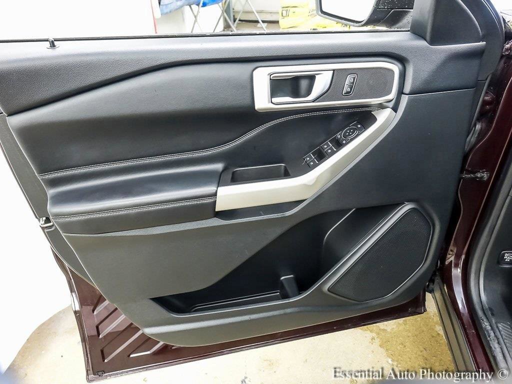 Certified 2022 Ford Explorer XLT w/ Equipment Group 202A image 21