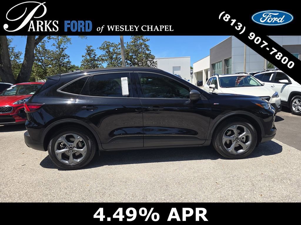 Certified 2025 Ford Escape ST-Line image 2