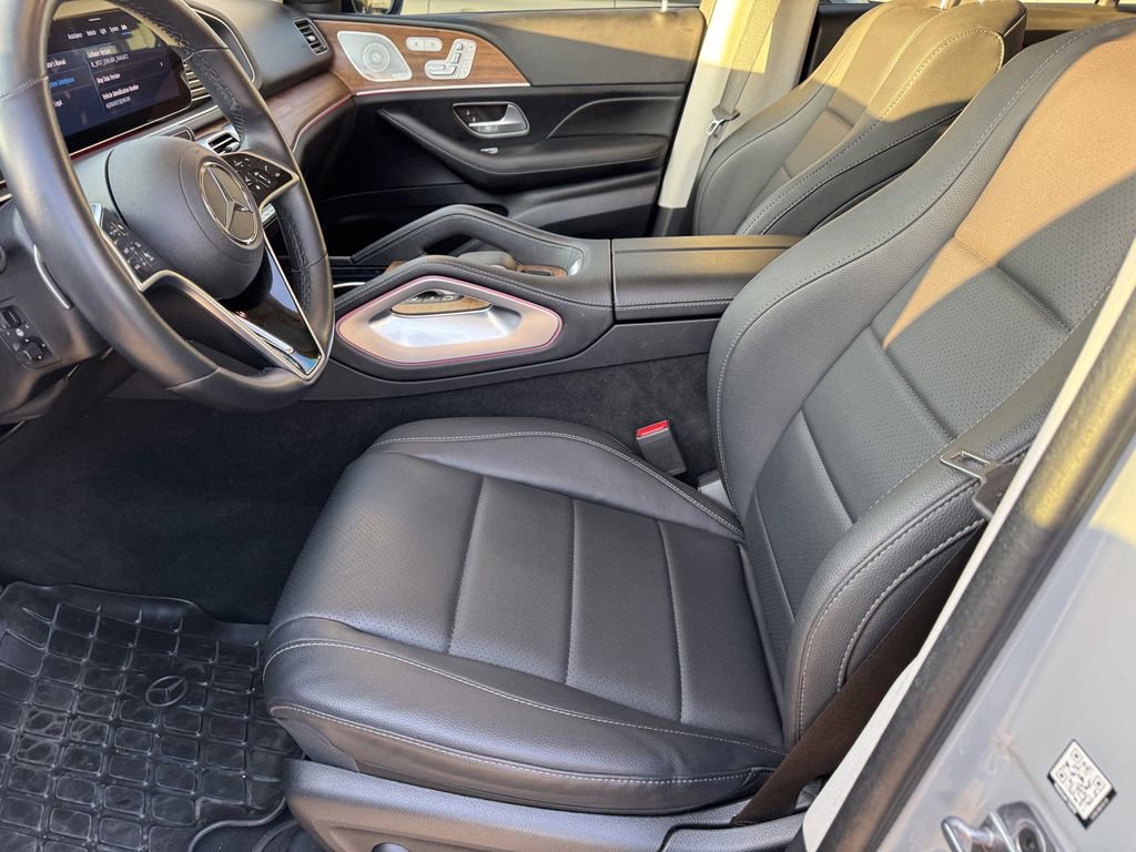 Used 2025 Mercedes-Benz GLE 350 4MATIC image 11