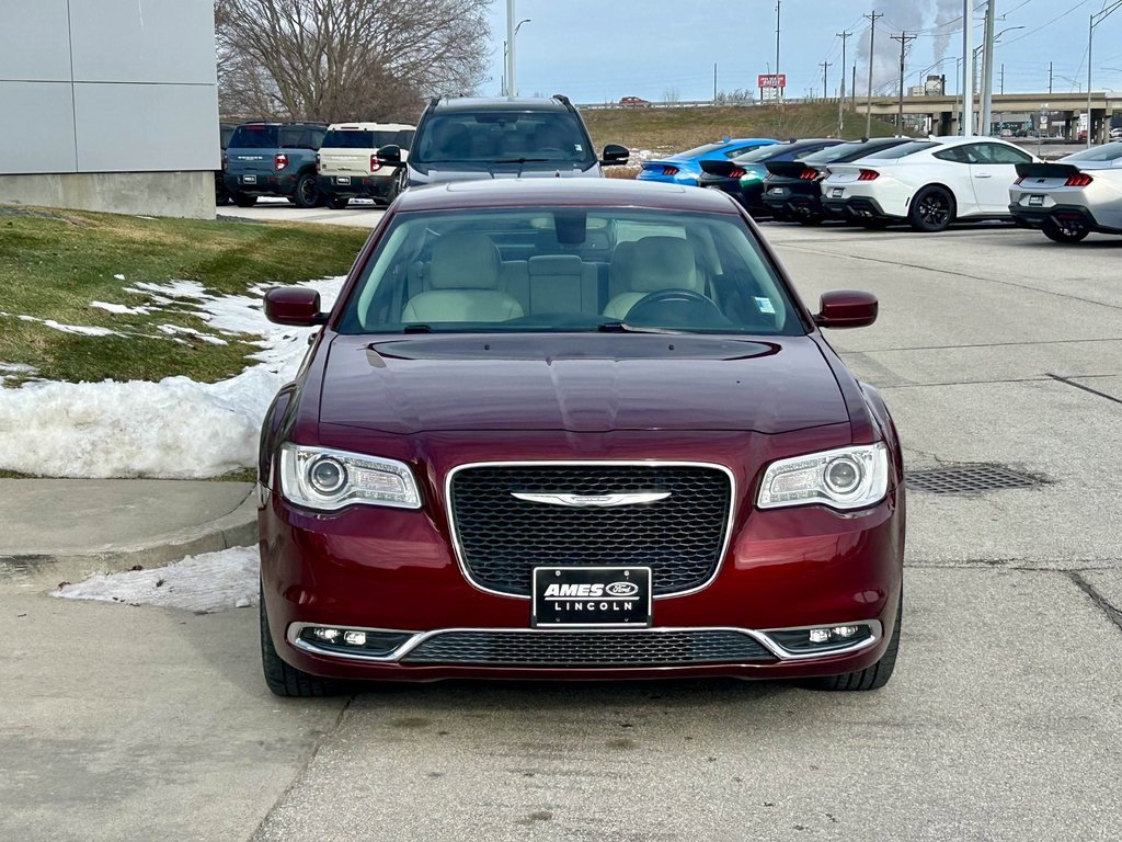 Used 2017 Chrysler 300 Limited w/ Value Package image 7