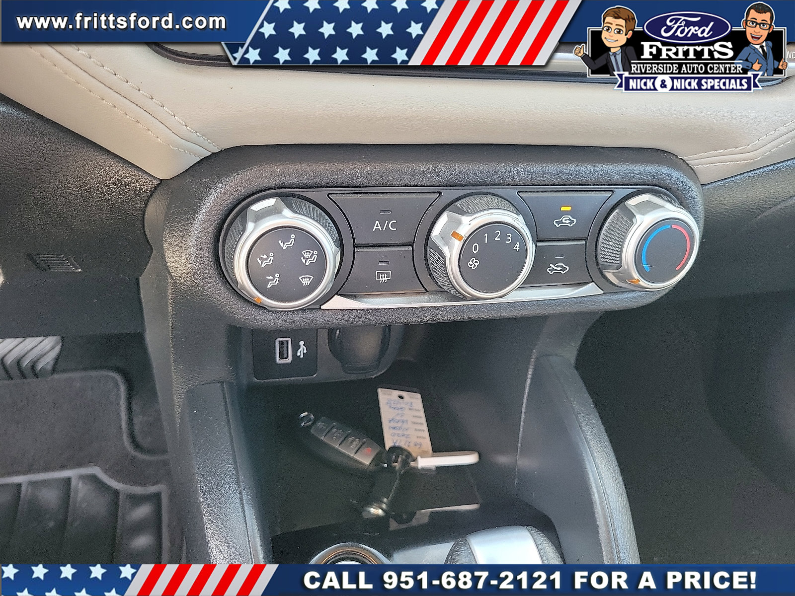 Used 2020 Nissan Versa SV FWD image 9