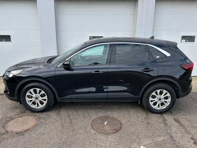 Certified 2023 Ford Escape Active w/ Tech Pack #2 AWD/4WD image 3