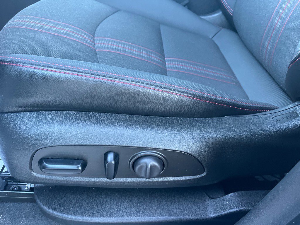 Used 2023 Chevrolet Equinox RS image 17