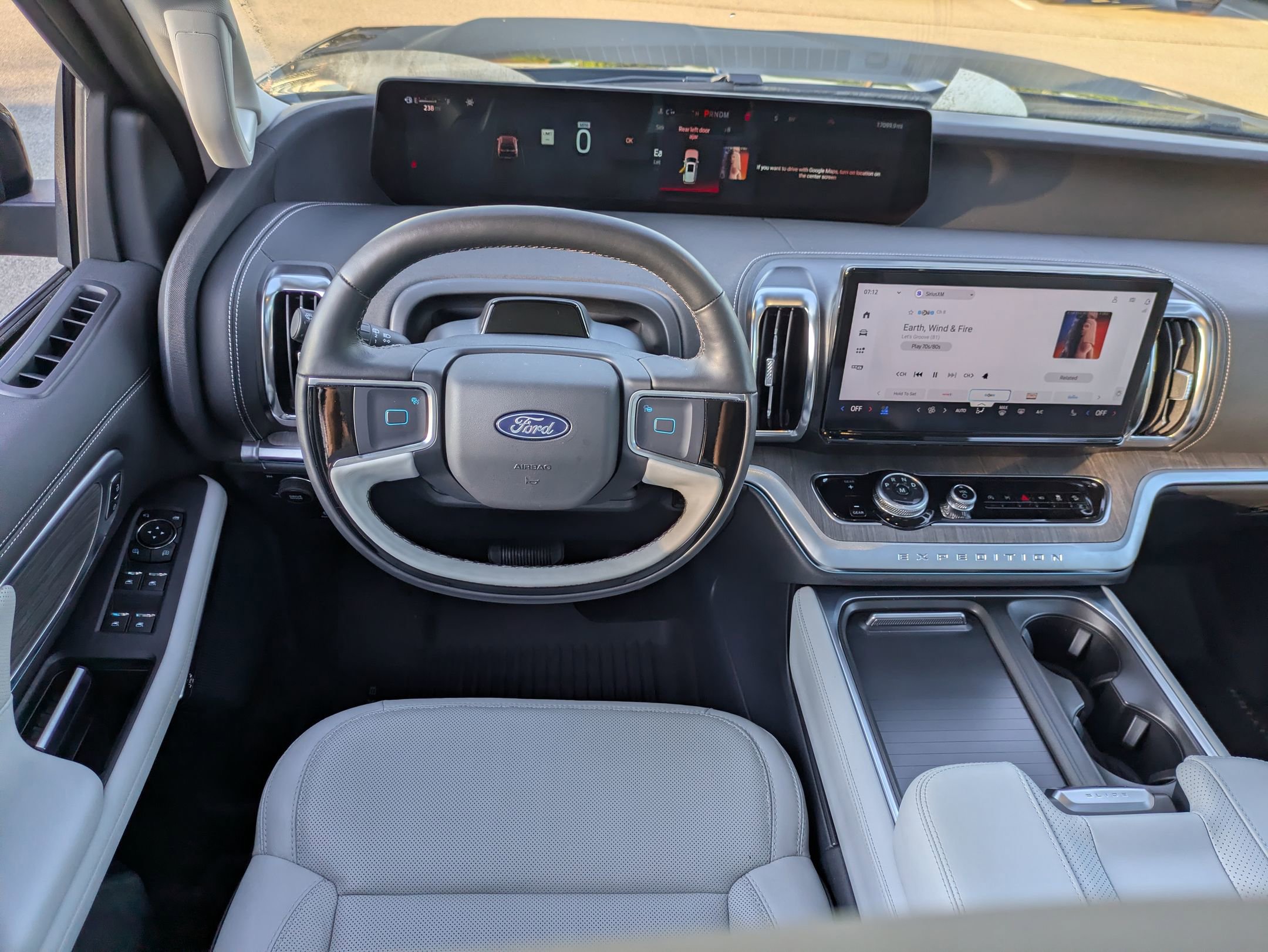 Certified 2025 Ford Expedition Platinum w/ Platinum Ultimate Package AWD/4WD image 31