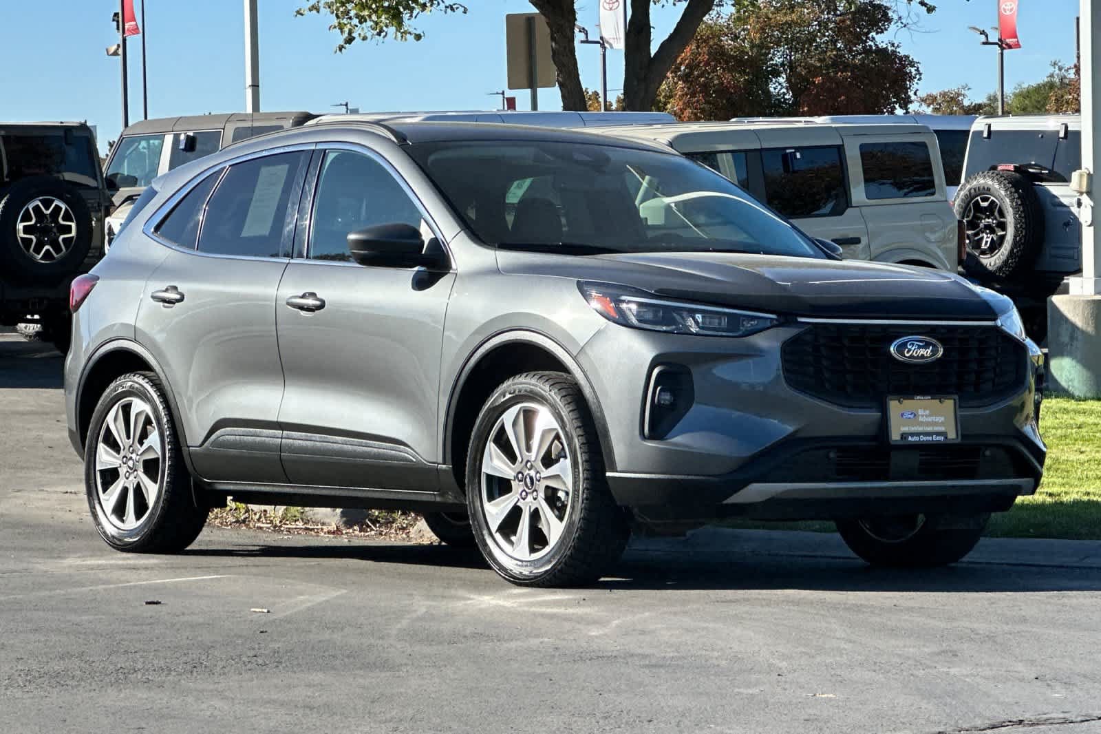 Certified 2025 Ford Escape Platinum AWD/4WD image 9