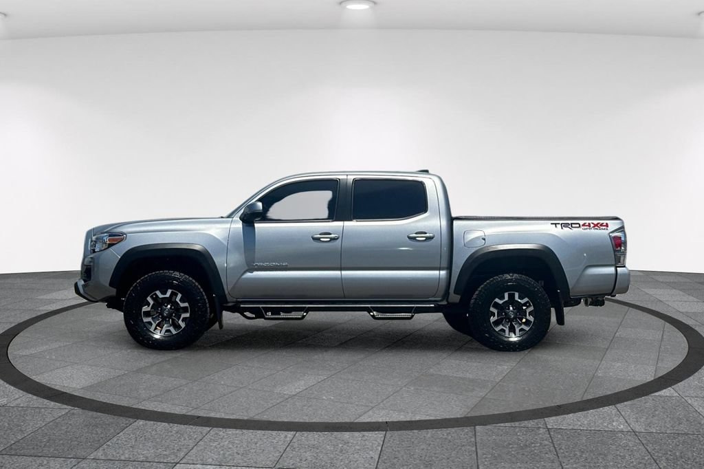 Used 2021 Toyota Tacoma TRD Off-Road w/ Technology Package AWD/4WD image 9