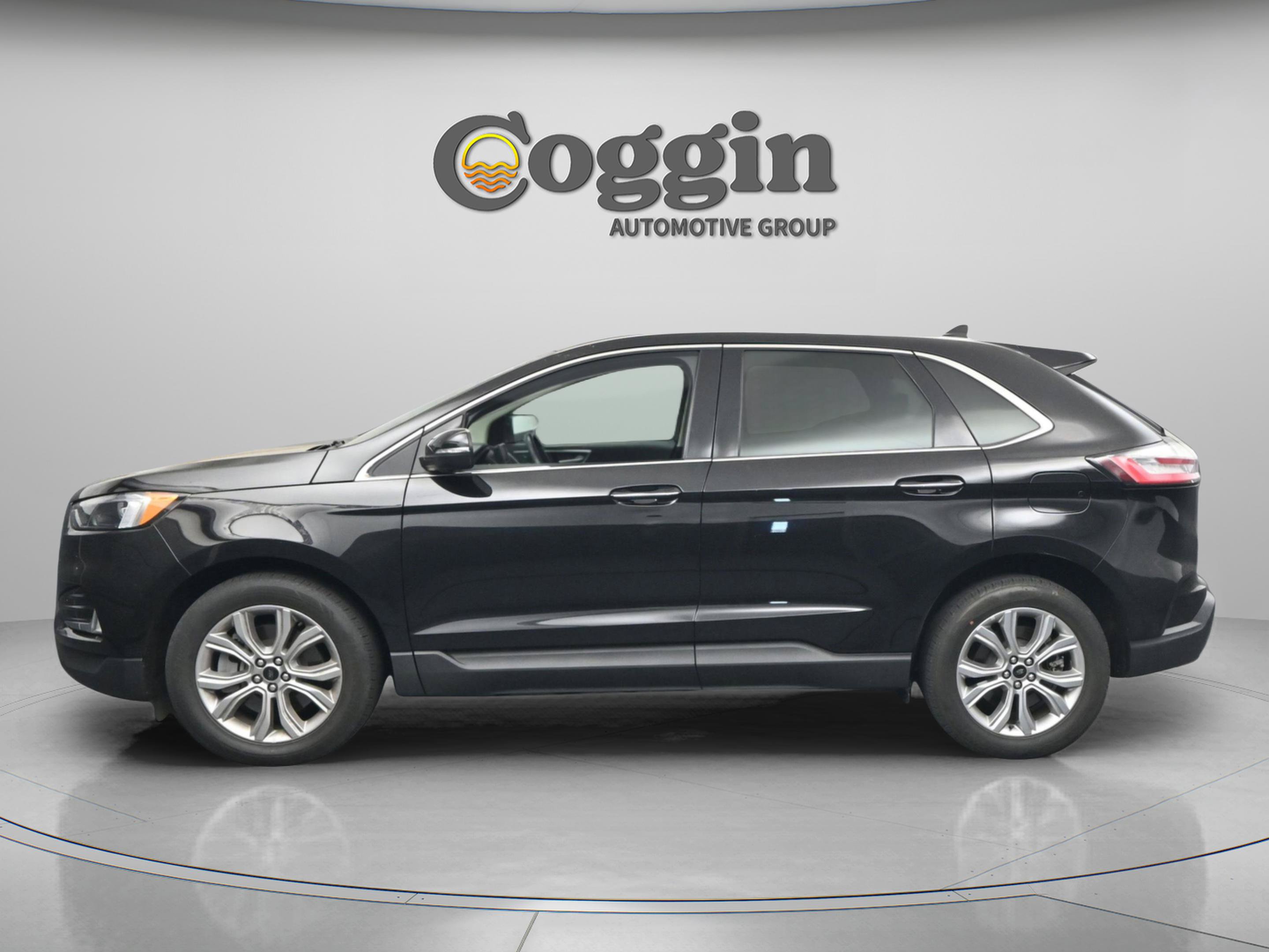 Certified 2024 Ford Edge Titanium AWD/4WD image 4