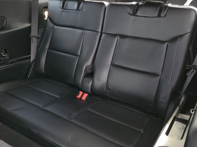 Certified 2022 Ford Explorer XLT w/ Equipment Group 202A image 17