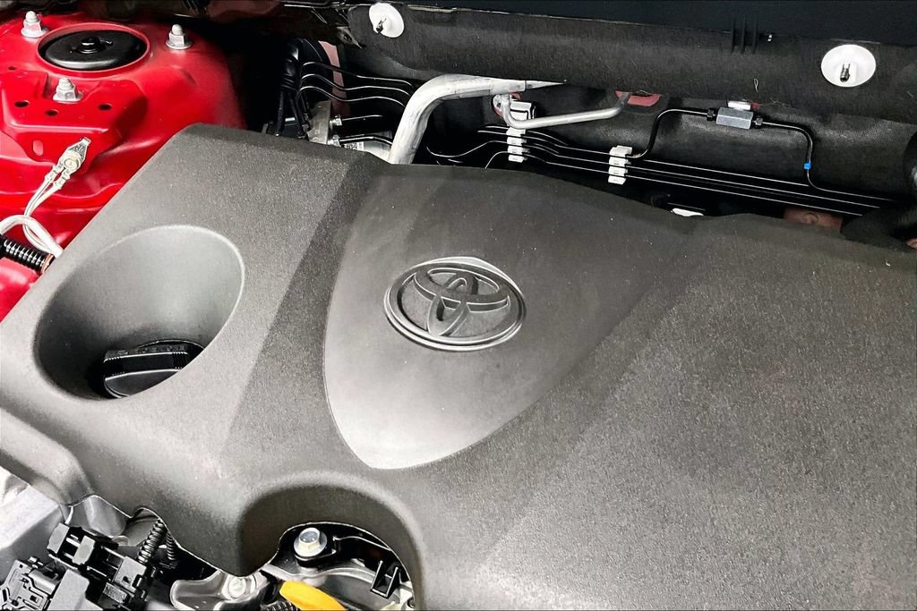 Used 2025 Toyota RAV4 XLE w/ Convenience Package FWD image 34