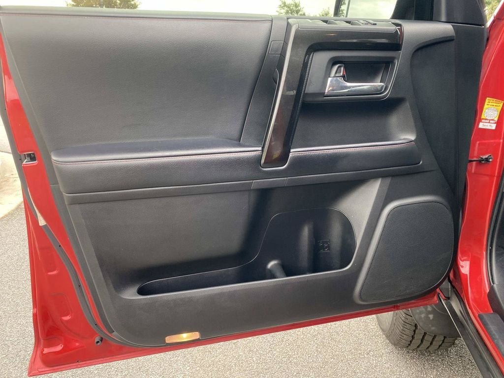 Used 2021 Toyota 4Runner TRD Off-Road Premium AWD/4WD image 16