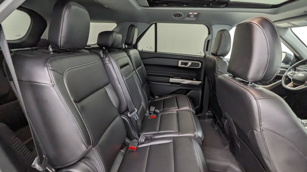 Certified 2023 Ford Explorer XLT w/ Equipment Group 202A AWD/4WD image 40