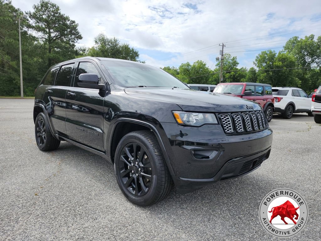 Used 2020 Jeep Grand Cherokee Altitude RWD image 8