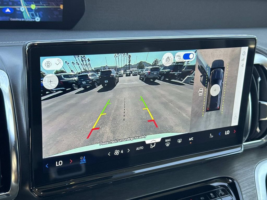 Certified 2025 Ford Expedition Max Platinum image 16