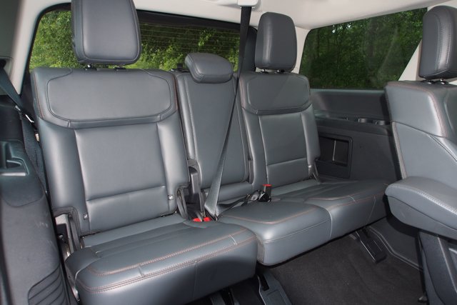 Certified 2025 Ford Expedition Active RWD image 13