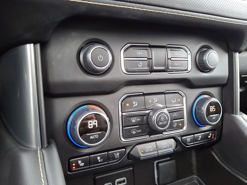 Used 2023 Chevrolet Tahoe Premier w/ Advanced Technology Package image 18