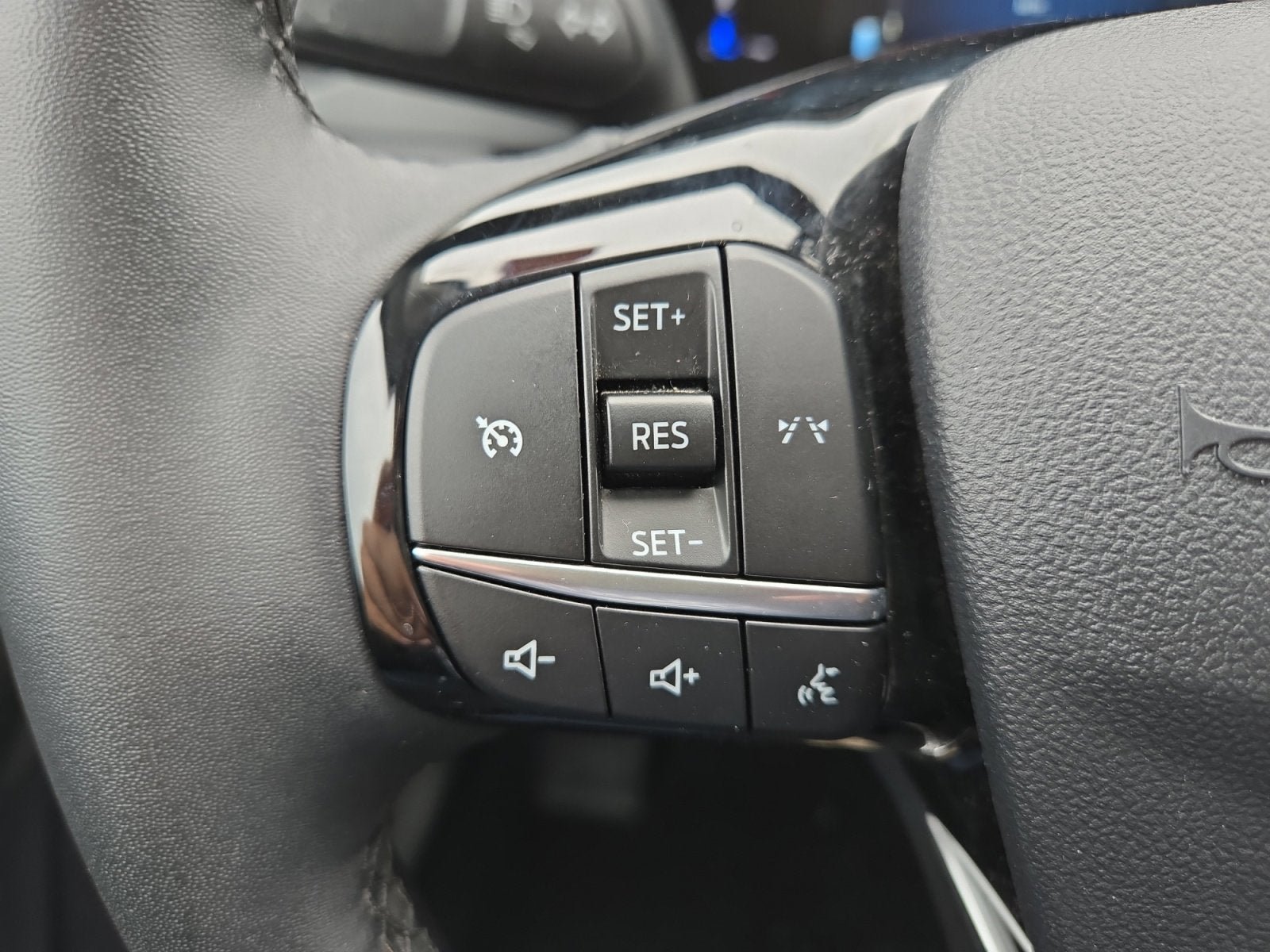 Certified 2024 Ford Escape Active AWD/4WD image 14