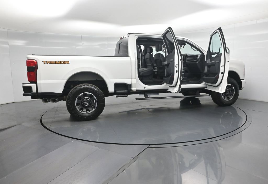 Certified 2023 Ford F250 Lariat w/ Lariat Ultimate Package image 5