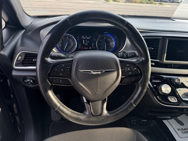 Used 2019 Chrysler Pacifica Touring Plus w/ S Appearance Package FWD image 9